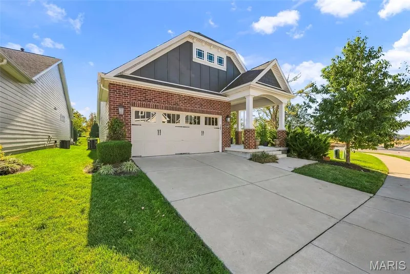 17064 Fire Glow Drive, Wildwood, MO — listing photo 1
