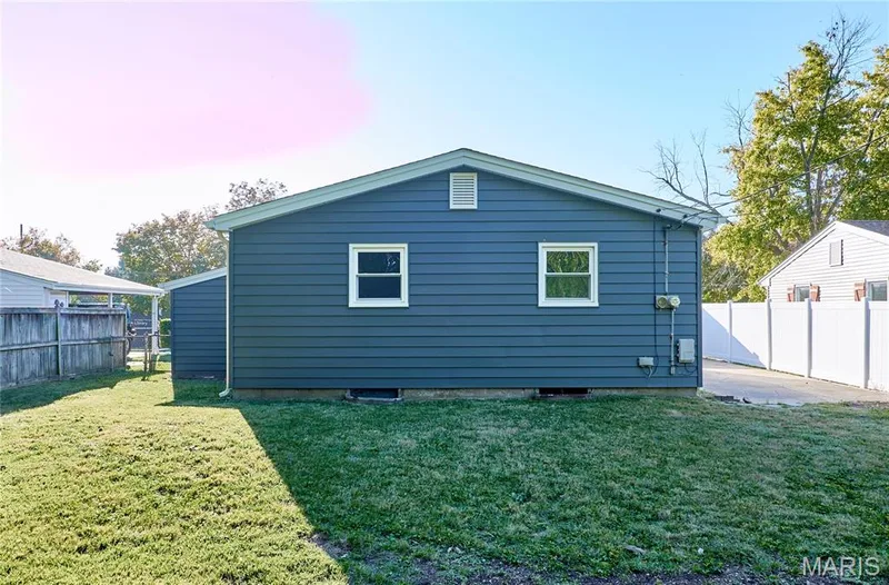 225 N Duchesne Drive, St Charles, MO 63301 — listing photo 47 of 53