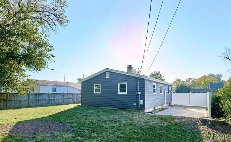 225 N Duchesne Drive, St Charles, MO 63301 — listing photo 48 of 53