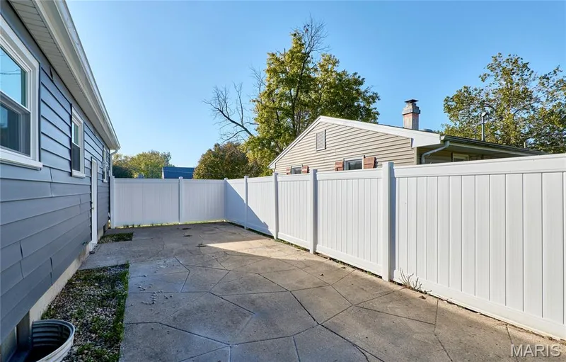 225 N Duchesne Drive, St Charles, MO 63301 — listing photo 49 of 53