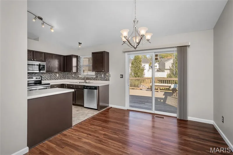 317 Winding Way Court, Wentzville, MO 63385 — listing photo 4 of 24