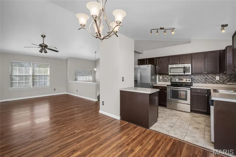 317 Winding Way Court, Wentzville, MO 63385 — listing photo 5 of 24