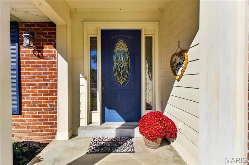 2057 Setters Hill Court, Chesterfield, MO 63017 — listing photo 3 of 38