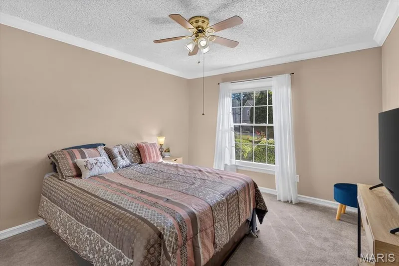 2057 Setters Hill Court, Chesterfield, MO 63017 — listing photo 15 of 38
