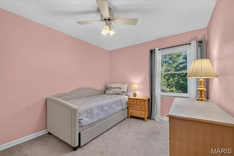 2057 Setters Hill Court, Chesterfield, MO 63017 — listing photo 18 of 38