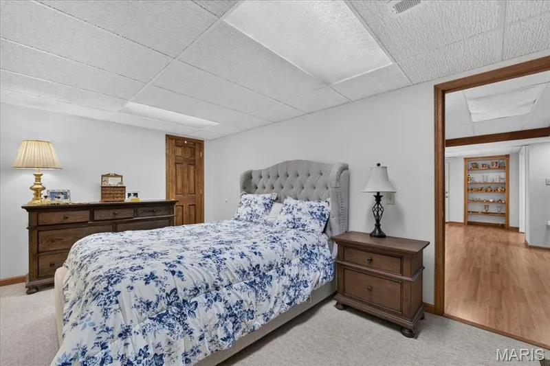 2057 Setters Hill Court, Chesterfield, MO 63017 — listing photo 23 of 38