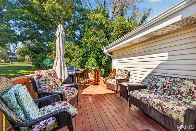 2057 Setters Hill Court, Chesterfield, MO 63017 — listing photo 27 of 38