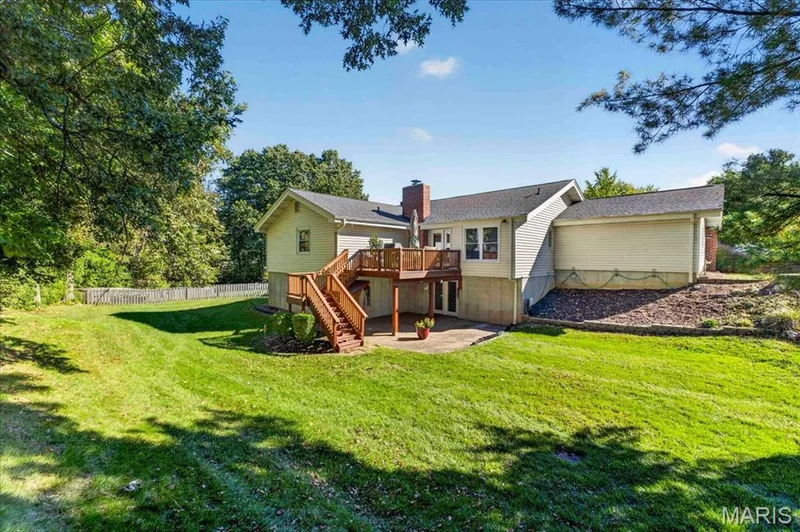 2057 Setters Hill Court, Chesterfield, MO 63017 — listing photo 28 of 38