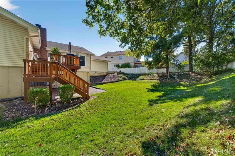 2057 Setters Hill Court, Chesterfield, MO 63017 — listing photo 31 of 38
