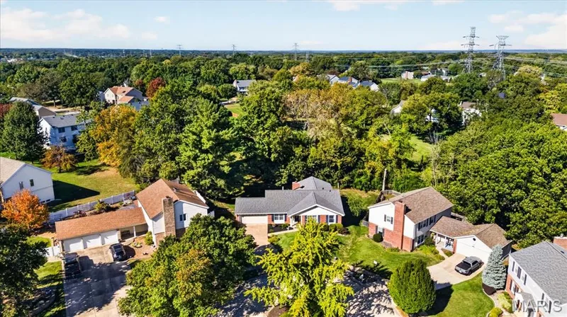 2057 Setters Hill Court, Chesterfield, MO 63017 — listing photo 37 of 38