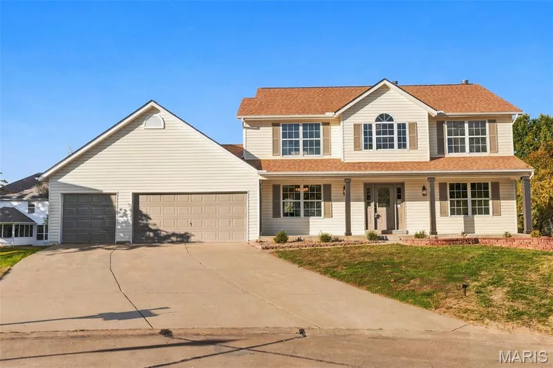2414 Tuckahoe Circle, O'Fallon, MO β listing photo 1