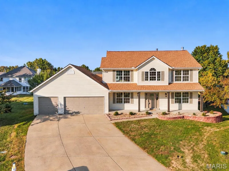 2414 Tuckahoe Circle, O'Fallon, MO 63368 — listing photo 2 of 63