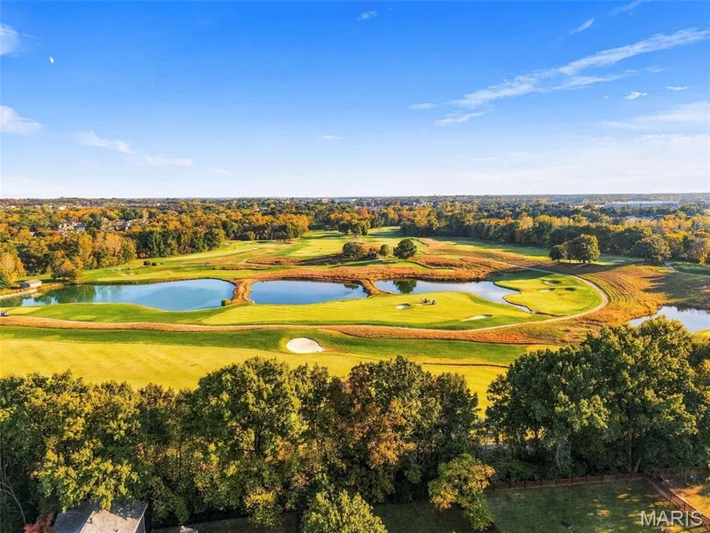 Persimmon Woods Country Club — 2414 Tuckahoe Circle, O'Fallon, MO 63368