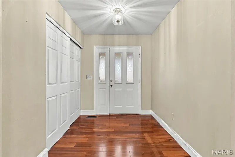 2153 Autumn Wood Drive, St Charles, MO 63303 — listing photo 4 of 61