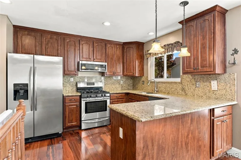2153 Autumn Wood Drive, St Charles, MO 63303 — listing photo 13 of 61
