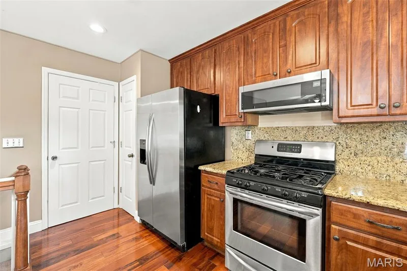 2153 Autumn Wood Drive, St Charles, MO 63303 — listing photo 17 of 61