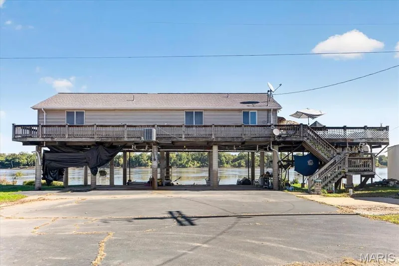 69 Weule Boat Harbor, St Charles, MO β listing photo 1