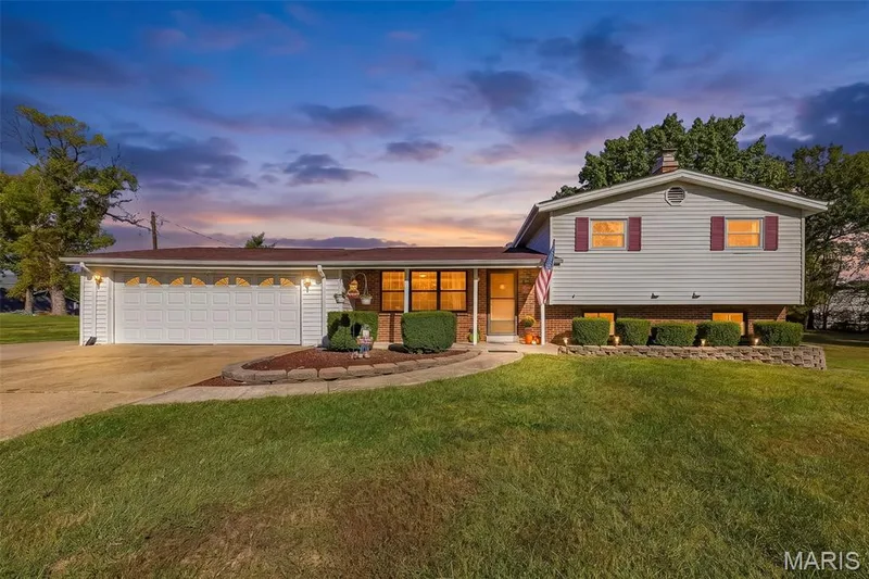 9 Pedrotti Lane, O'Fallon, MO 63366 — listing photo 3 of 71
