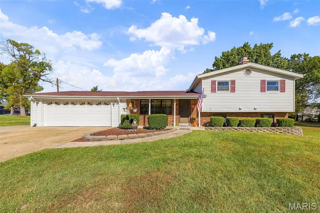 9 Pedrotti Lane, O'Fallon, MO 63366 — listing photo 1 of 71