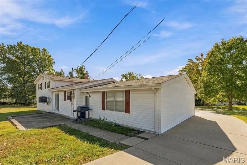 9 Pedrotti Lane, O'Fallon, MO 63366 — listing photo 5 of 71