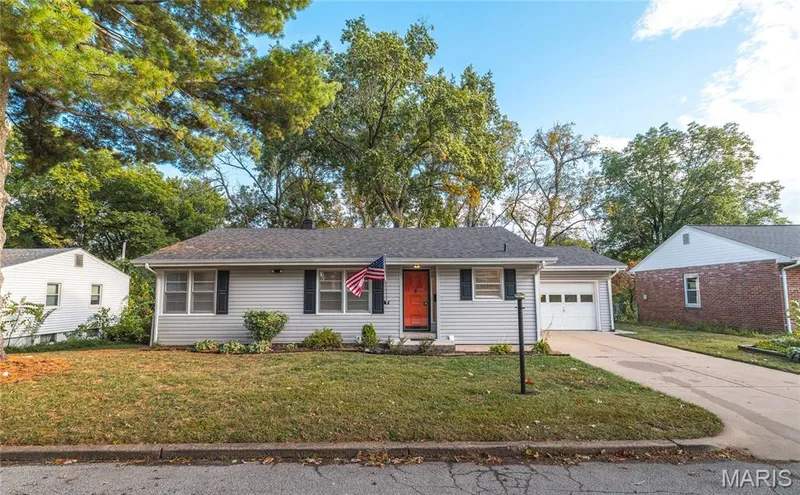 908 Barton Place, St Charles, MO — listing photo 1