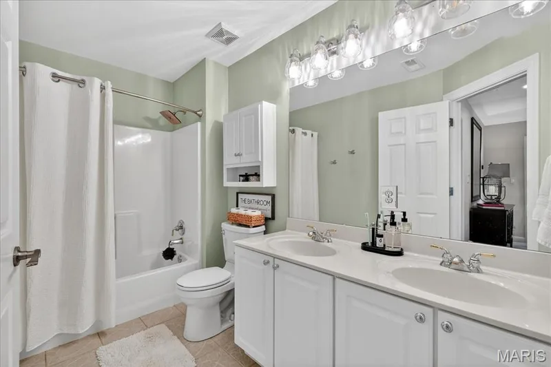 16547 Lancaster Estates Drive, Wildwood, MO 63040 — listing photo 31 of 51