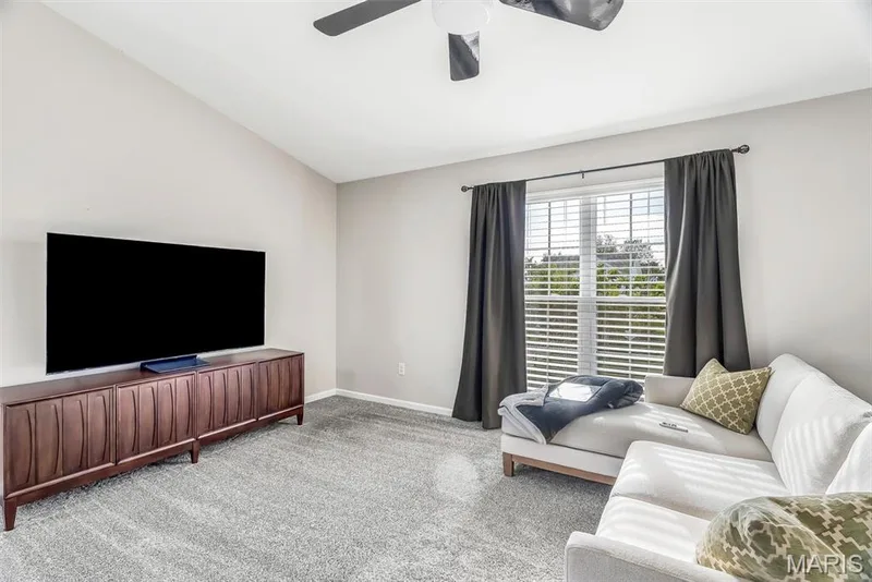668 Homerun Drive, O'Fallon, MO 63366 — listing photo 4 of 31
