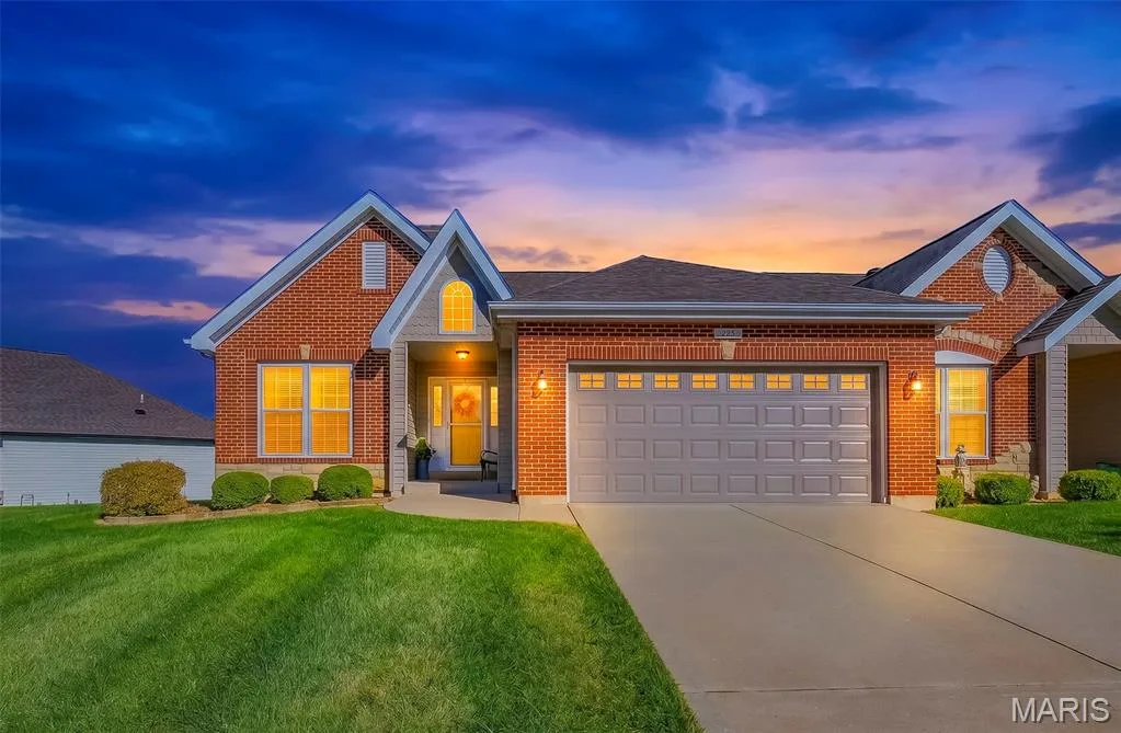 225 Pierce View Circle, Wentzville, MO 63385 — listing photo 1 of 39