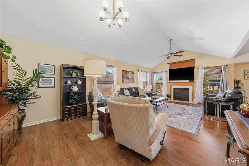 225 Pierce View Circle, Wentzville, MO 63385 — listing photo 3 of 39