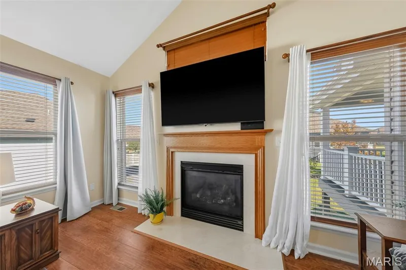 225 Pierce View Circle, Wentzville, MO 63385 — listing photo 7 of 39