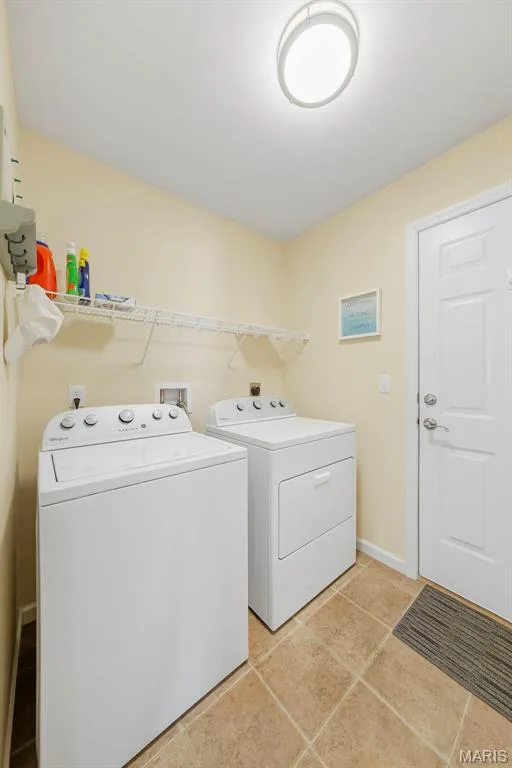 225 Pierce View Circle, Wentzville, MO 63385 — listing photo 13 of 39