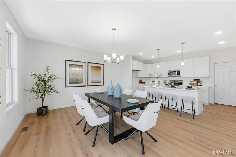2994 Memphis Street, St Charles, MO 63301 — listing photo 7 of 45
