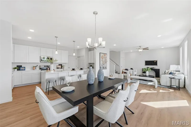 Great entertaining space! — 2994 Memphis Street, St Charles, MO 63301