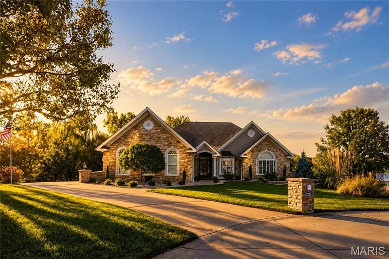 2221 Blue Lake Drive, Wentzville, MO 63385 — listing photo 2 of 42