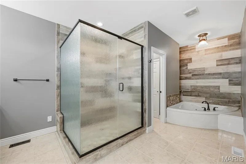 2221 Blue Lake Drive, Wentzville, MO 63385 — listing photo 21 of 42