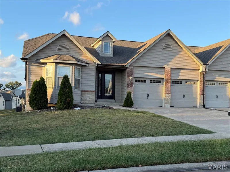 22 Ivy Brook Court, Wentzville, MO — listing photo 1