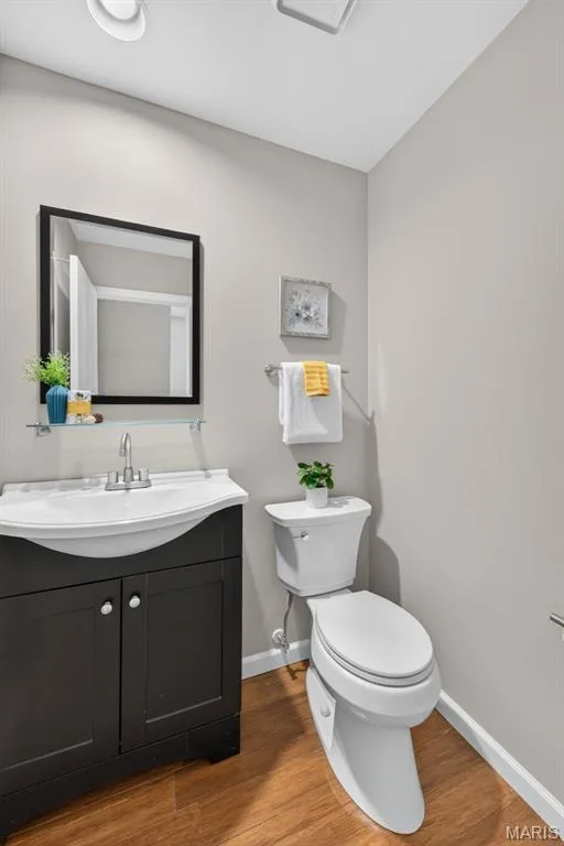 Main floor half bath — 600 Turtle Creek Court, St Peters, MO 63376