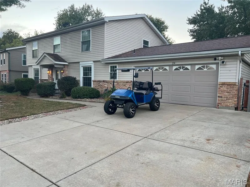 Address withheld by seller, St Peters, MO 63376 — listing photo 2 of 31