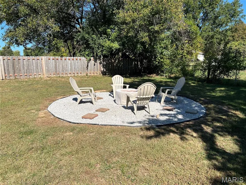Address withheld by seller, St Peters, MO 63376 — listing photo 6 of 31
