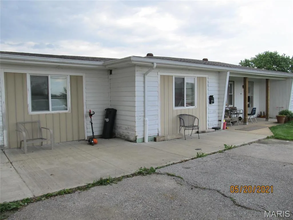 9045 Highway DD, O'Fallon, MO 63368 — listing photo 1 of 10
