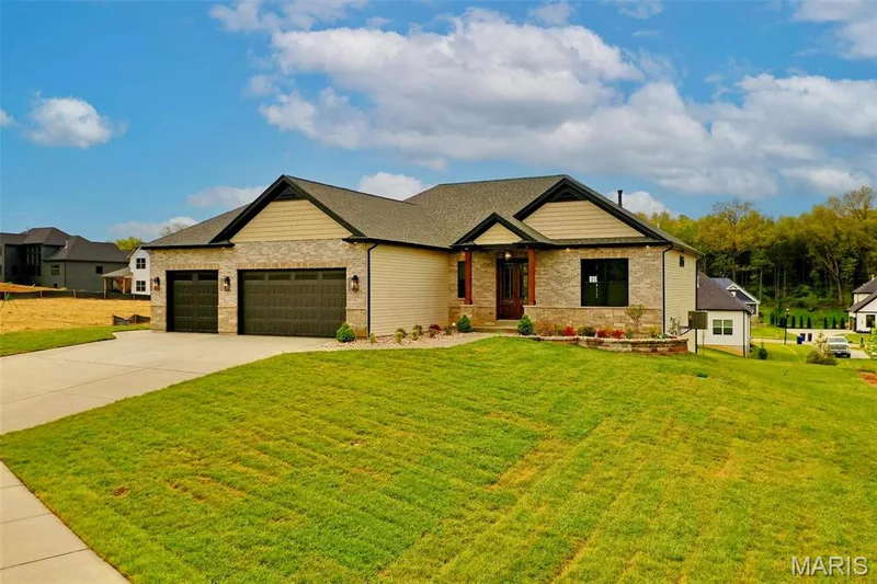 Photos are of Stone Canyon Sherwood Display and show many upgrades. — Sherwood @ Stone Canyon, Foristell, MO 63348