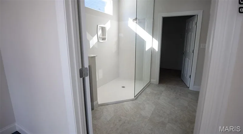 Low threshold shower — 0 Universal Design @ Cedarstone, Dardenne Prairie, MO 63368