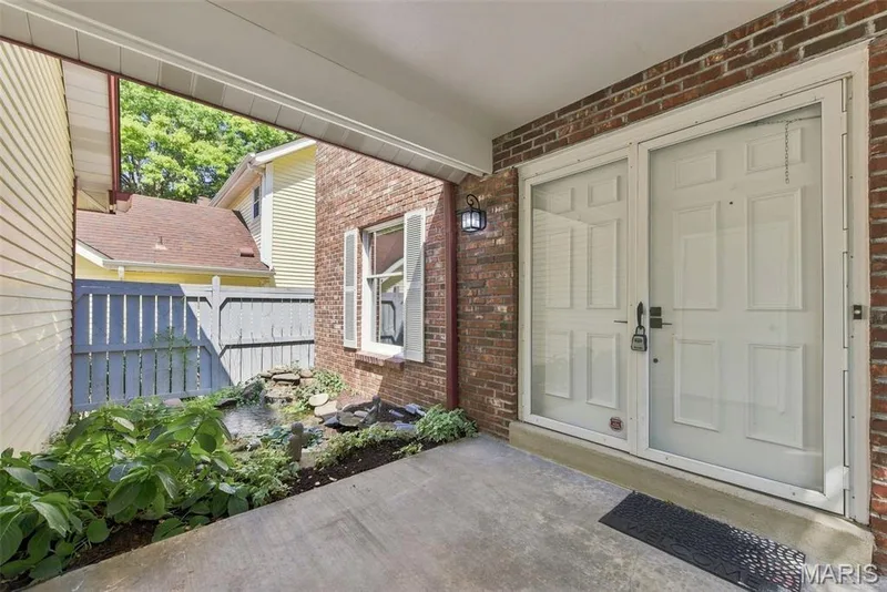 1578 Milbridge Drive, Chesterfield, MO 63017 — listing photo 3 of 40