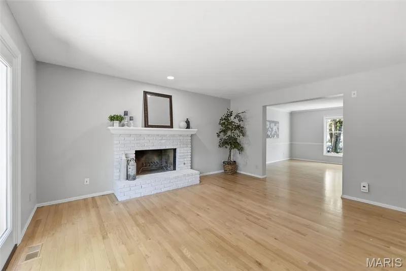 1578 Milbridge Drive, Chesterfield, MO 63017 — listing photo 13 of 40