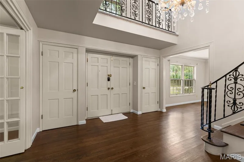 14336 Bramblewood Court, Chesterfield, MO 63017 — listing photo 5 of 40