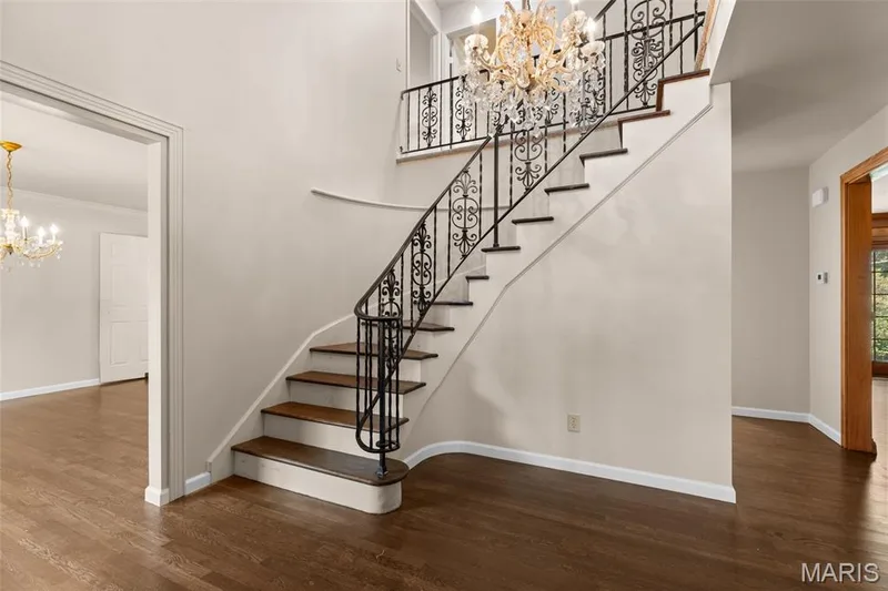 14336 Bramblewood Court, Chesterfield, MO 63017 — listing photo 4 of 40