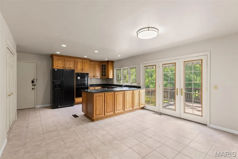Spacious Kitchen — 14336 Bramblewood Court, Chesterfield, MO 63017