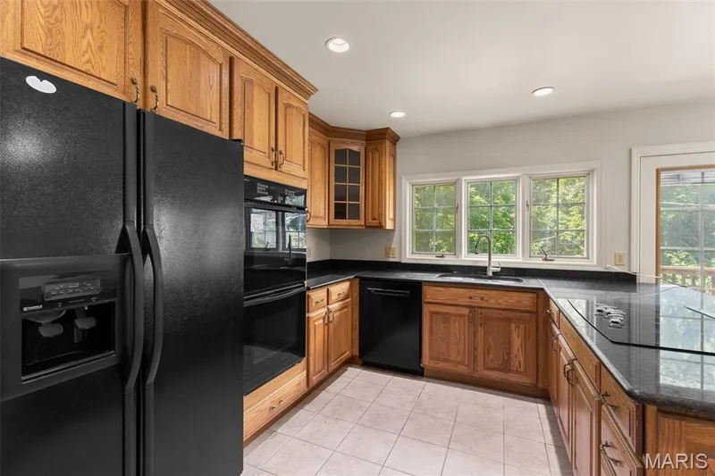 14336 Bramblewood Court, Chesterfield, MO 63017 — listing photo 17 of 40
