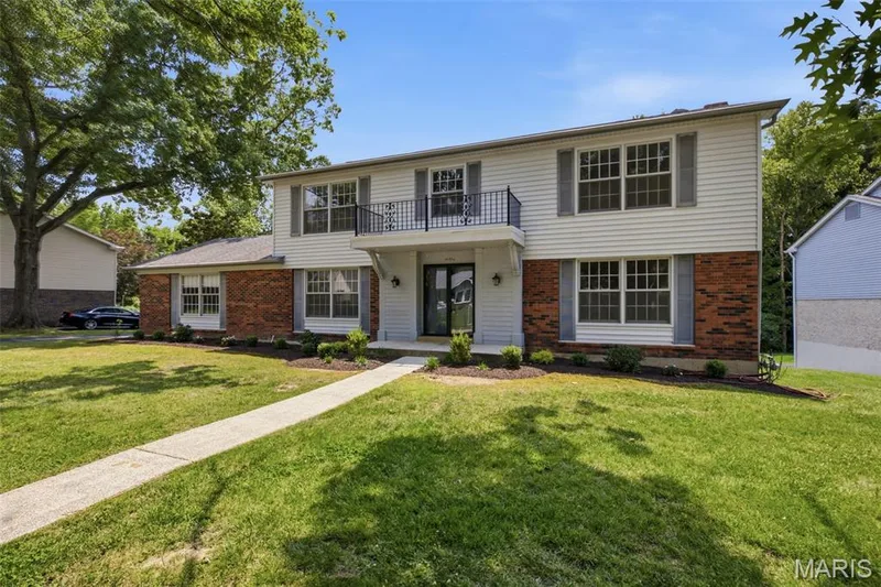 14336 Bramblewood Court, Chesterfield, MO β listing photo 1