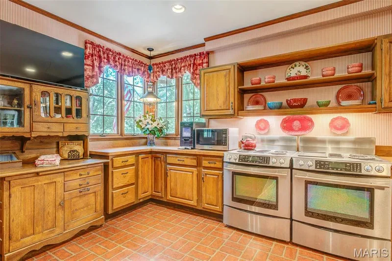 1577 Kehrs Mill Road, Chesterfield, MO 63005 — listing photo 9 of 66